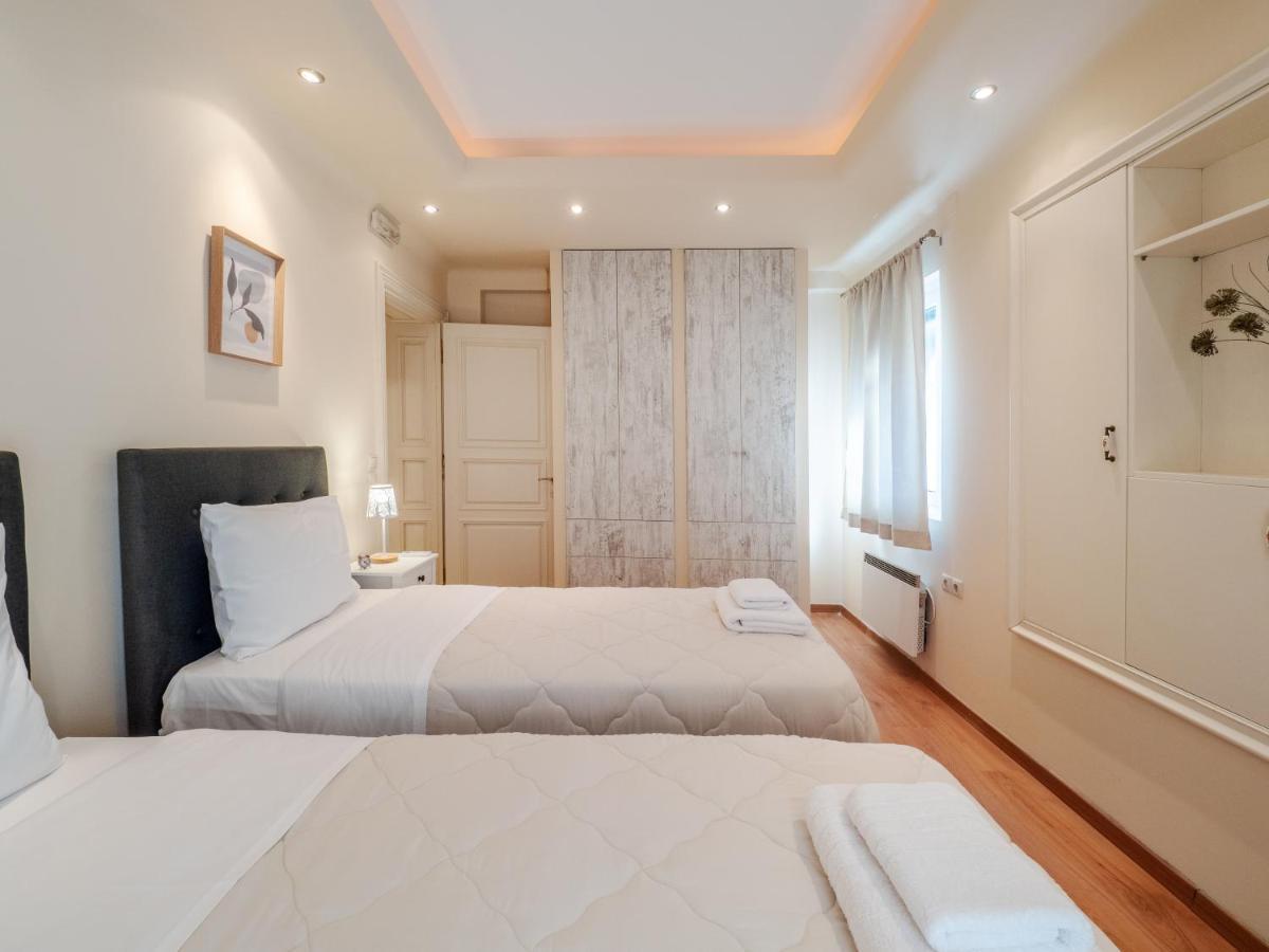 Aura Elegant Apartment Near Garitsa Bay Analipsis  Exterior photo