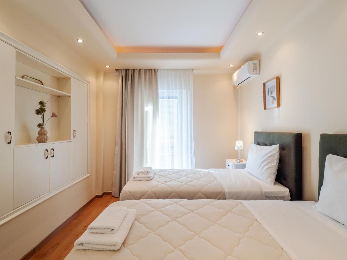 Aura Elegant Apartment Near Garitsa Bay Analipsis  Exterior photo
