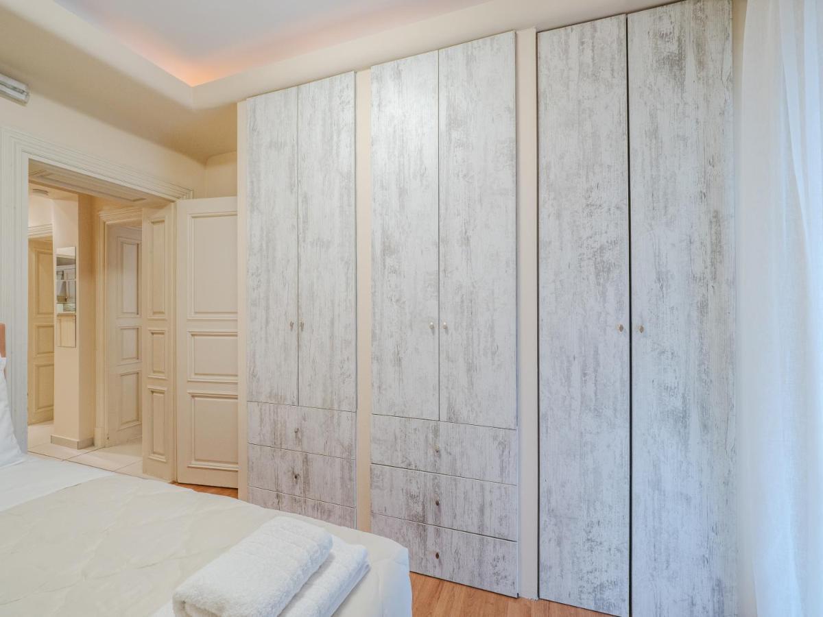 Aura Elegant Apartment Near Garitsa Bay Analipsis  Exterior photo