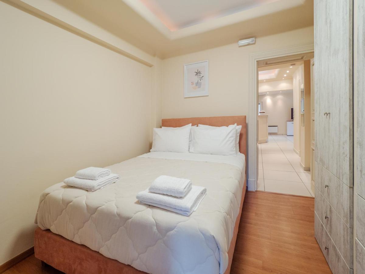 Aura Elegant Apartment Near Garitsa Bay Analipsis  Exterior photo