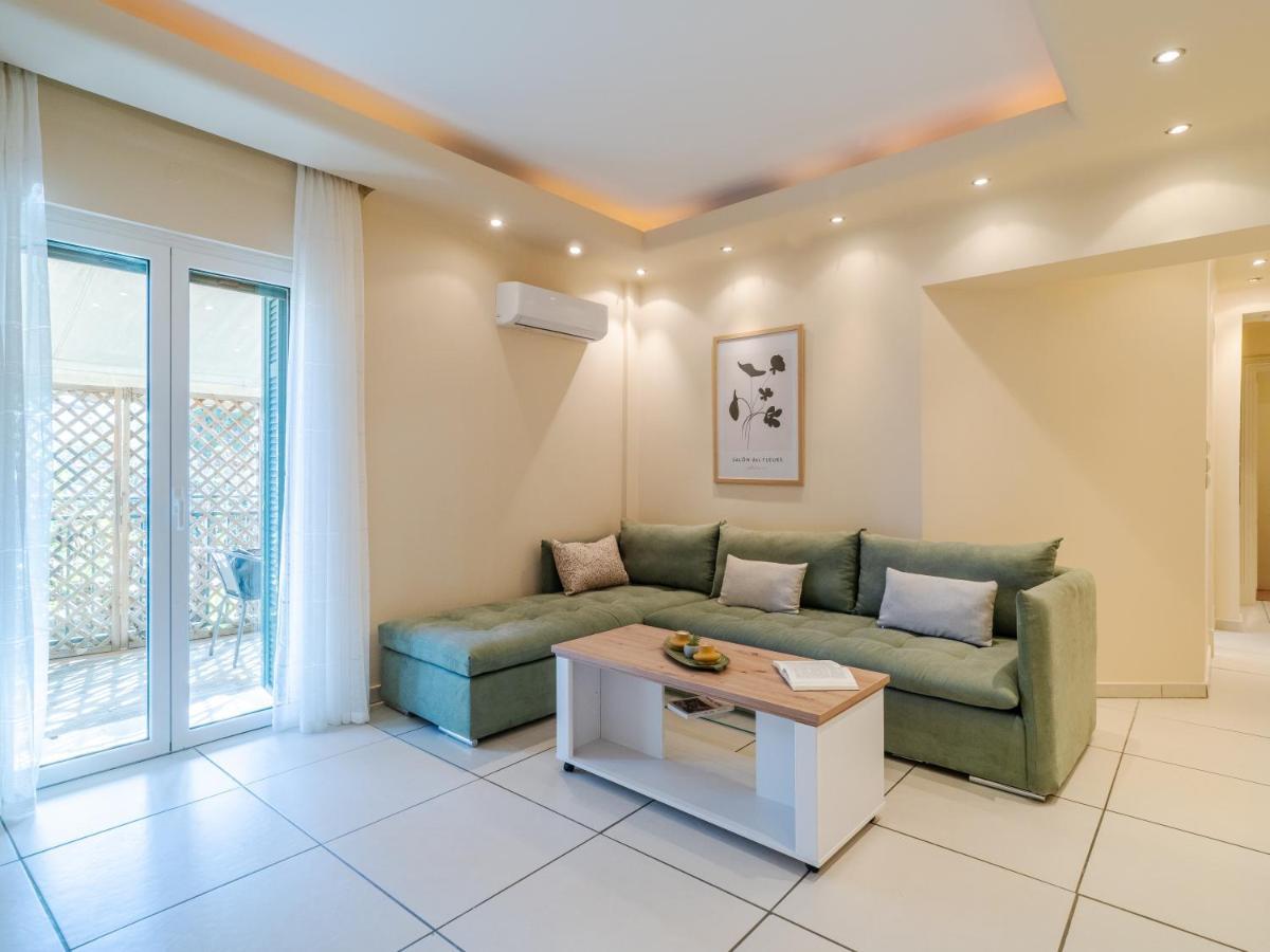 Aura Elegant Apartment Near Garitsa Bay Analipsis  Exterior photo